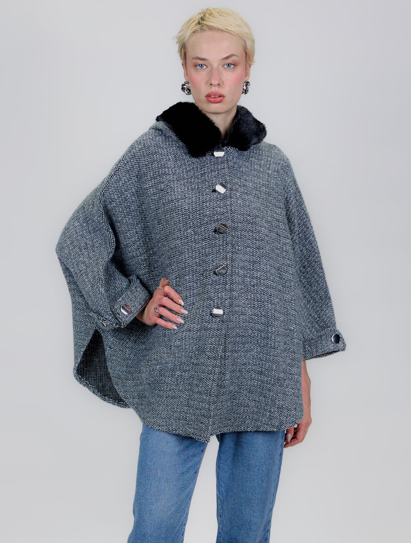 Abrigo Oversize con Capucha