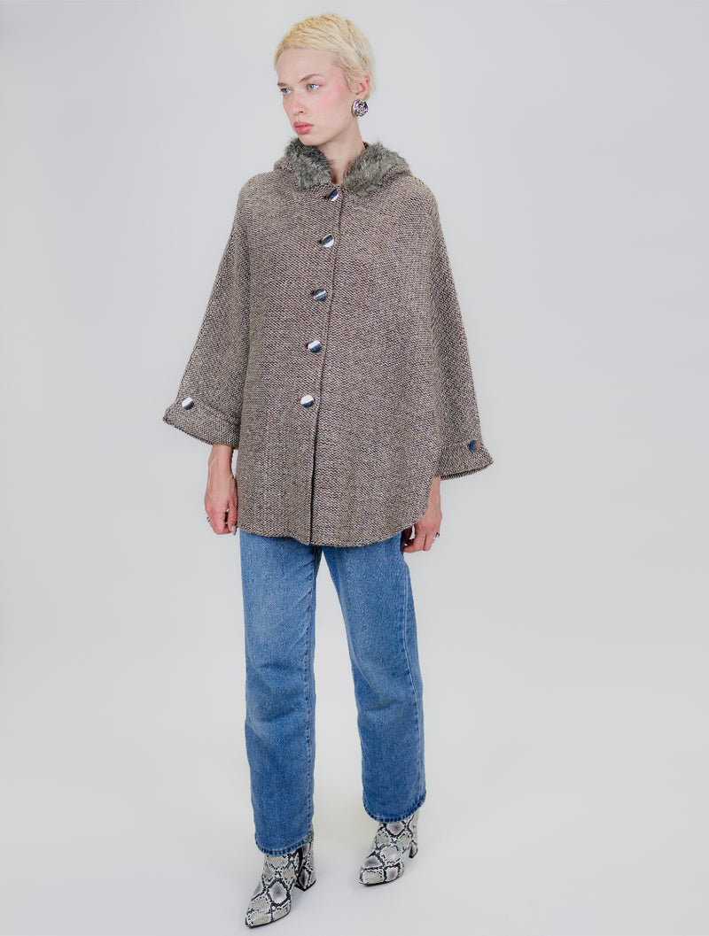 Abrigo Oversize con Capucha