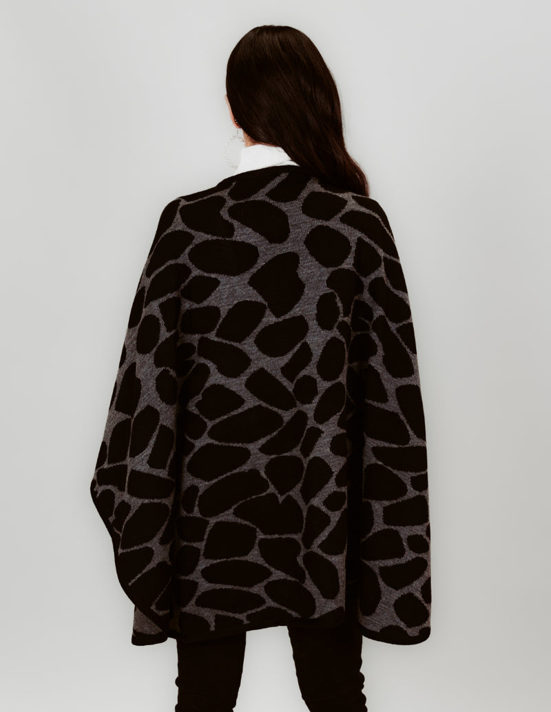 Ruana Jacquard giraffe